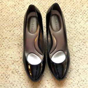Kelly and Katie black pumps